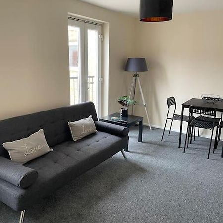 Lovely 1 Bedroom Studio Apartment - マーサー・ティドビル エクステリア 写真