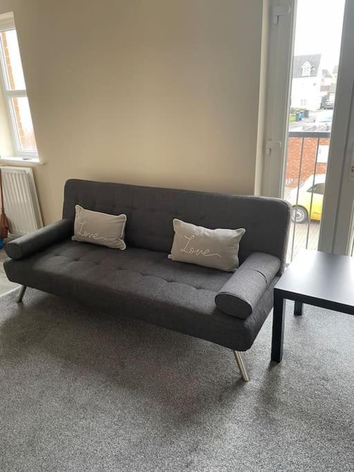 Lovely 1 Bedroom Studio Apartment - マーサー・ティドビル エクステリア 写真